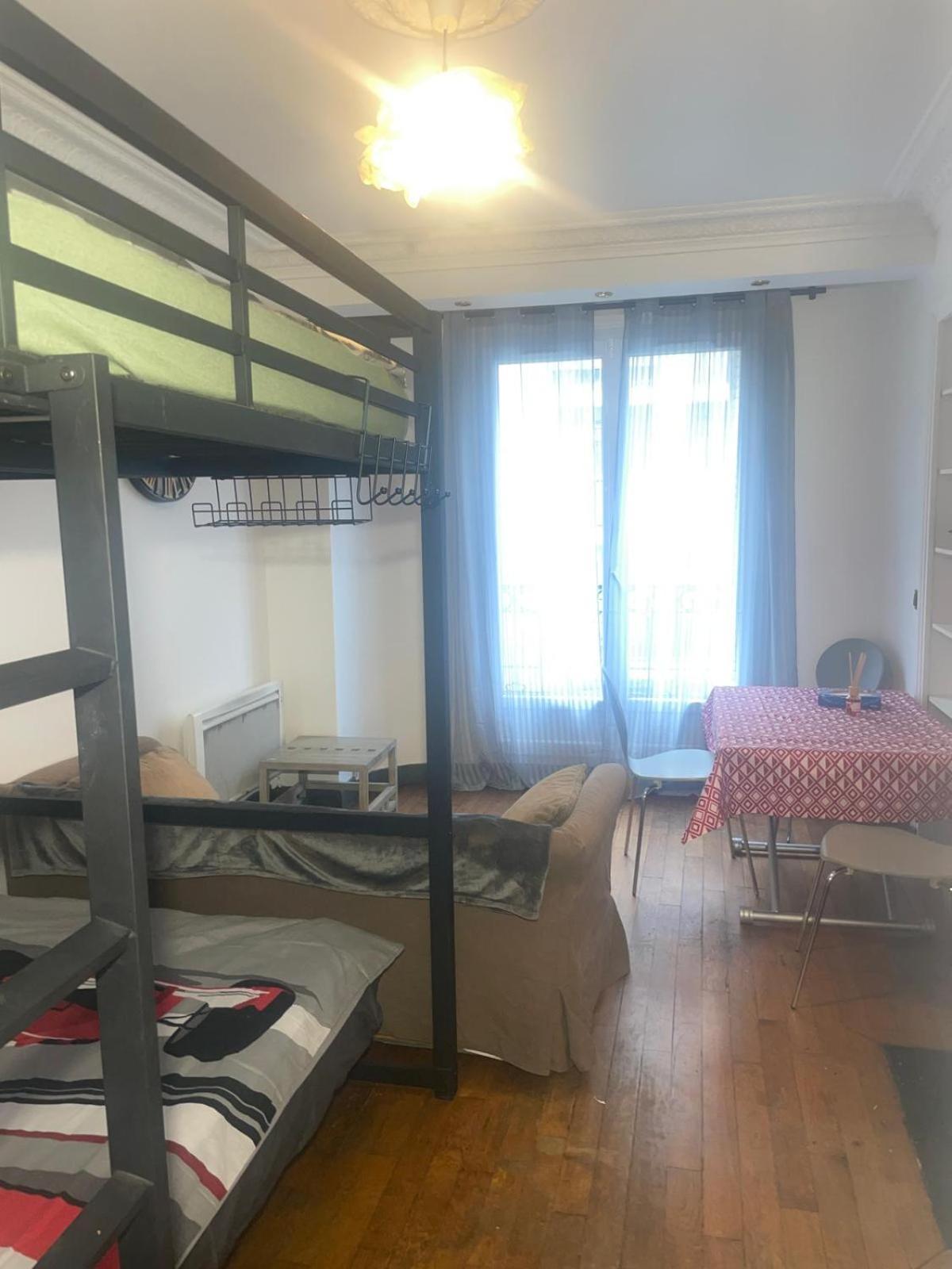 Chambres Privees Dans Un Appartement De 2 Pieces A Paris 13E Exterior foto